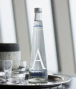 Andes Mountains Water 500 ml Bot. Vidrio Sin Gas<br/><small>Precio por Botella: $2.500 CLP.</small> - Imagen 2